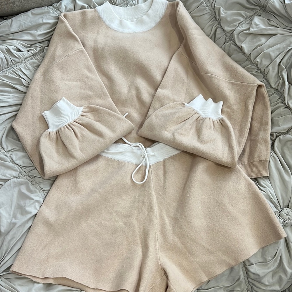 *Like New* Solai the Label Sweater Shorts Set